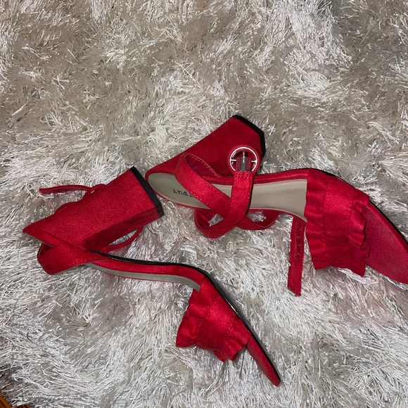 Red Heels - Picture 3 of 3